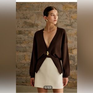Commense Brown V-Neck Sweater Minimalist Design